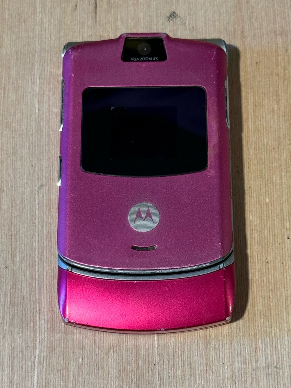 Motorola RAZR V3 Hot Pink Flip Cell Phone Won’t Power On No Charg Read Info Blw!
